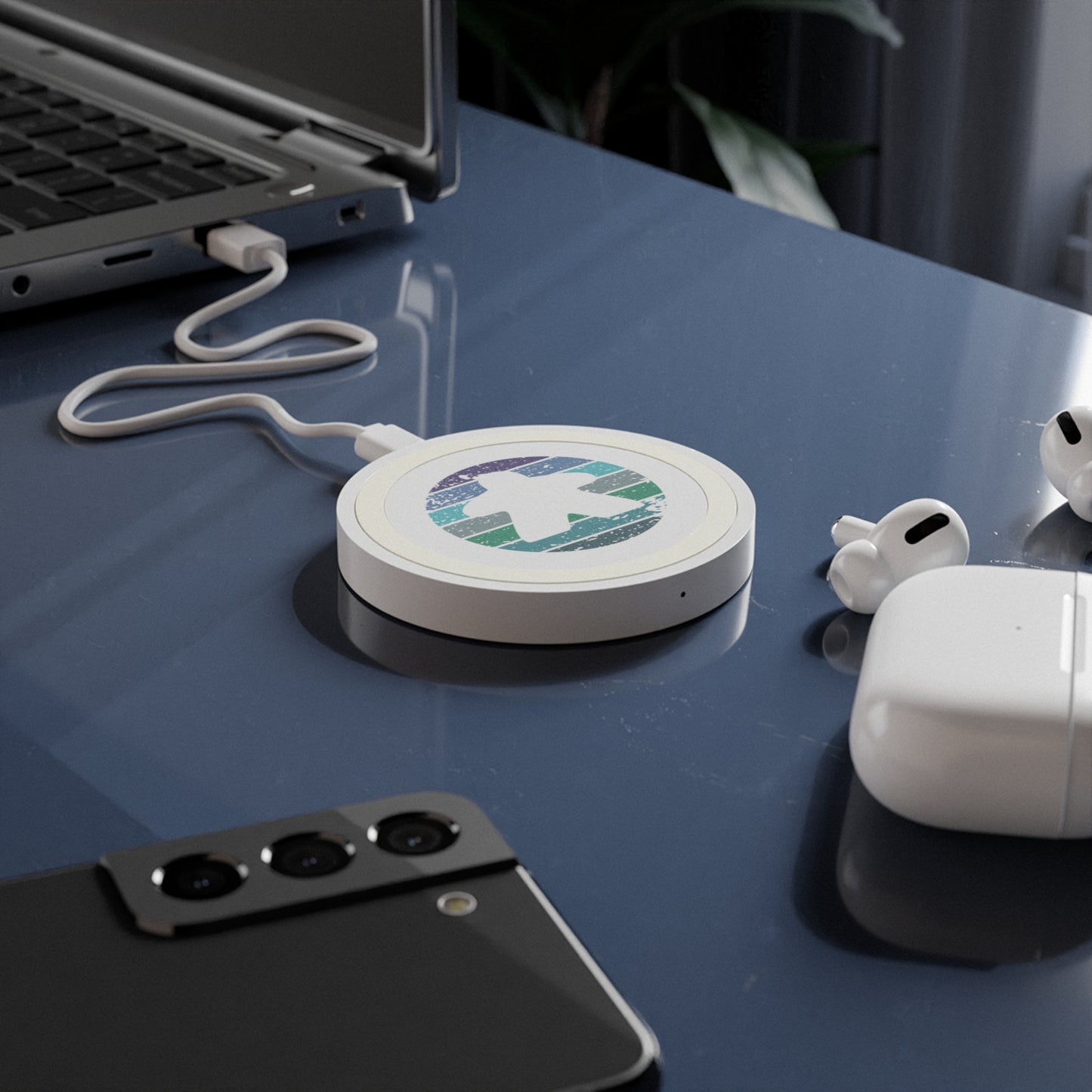 Quake Wireless Charging Pad Retro Meeple
